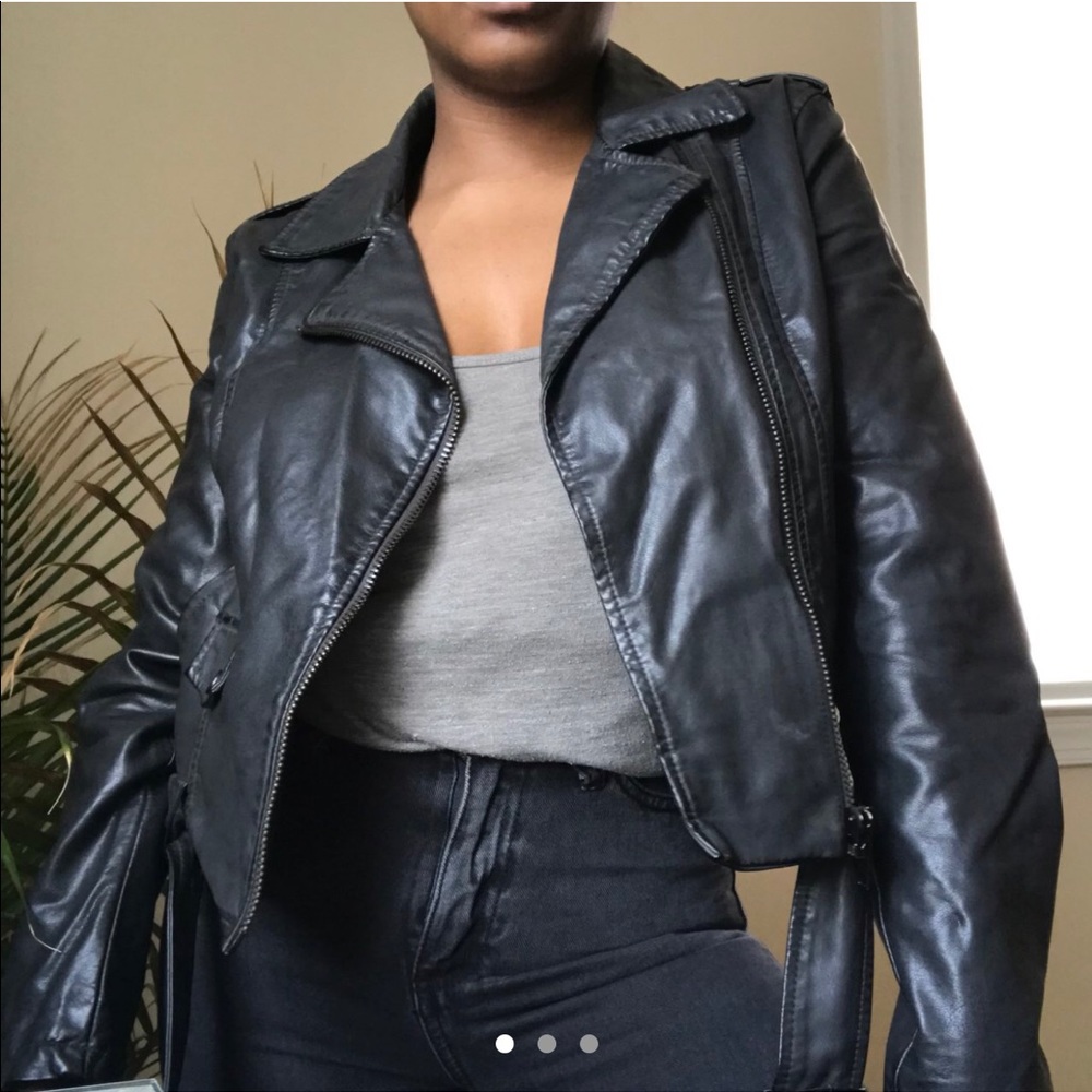 FOREVER 21 LEATHER JACKET